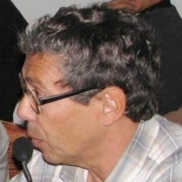 “MUY DESPROLIJO, CON UN TOQUE DE AUTORITARISMO”