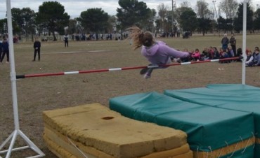 EL TORNEO INTERCOLEGIAL DE ATLETISMO SE REALIZA EL JUEVES EN TRES LOMAS