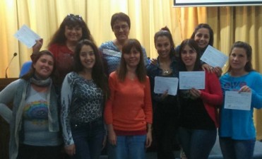ENTREGAN DIPLOMAS DEL CURSO DE ENTORNOS SALUDABLES EN EL CRECIMIENTO