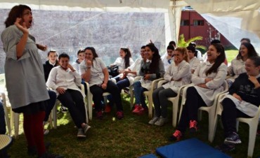 CON MUCHA ACTIVIDAD Y EXITO SE REALIZO LA 4º FERIA DEL LIBRO