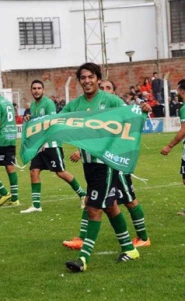 DIEGO TORRES SE CONVIRTIO EN EL MAXIMO GOLEADOR DE LA HISTORIA DEL FUTBOL LOCAL