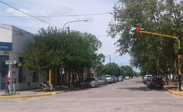 YA FUNCIONAN LOS SEMAFOROS UBICADOS EN SAN MARTIN Y 9 DE JULIO