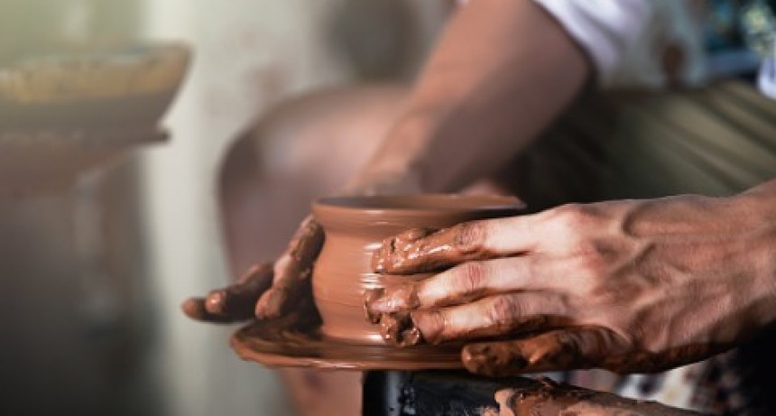 PRIMERA FERIA DE EMPRENDEDORES Y ARTESANOS