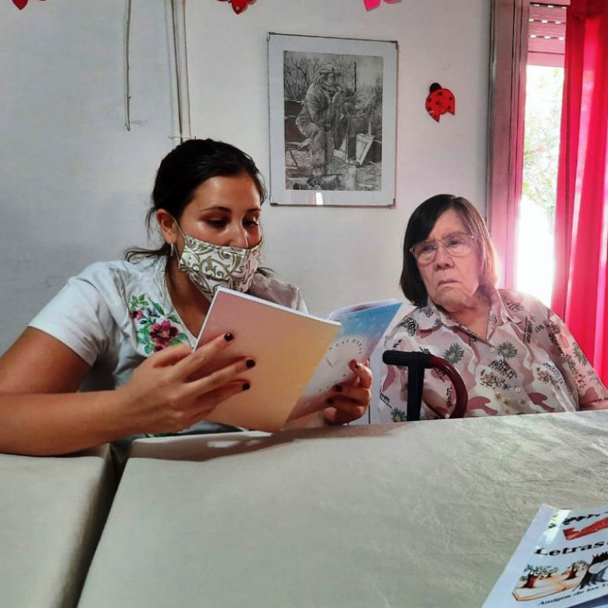 ADULTOS MAYORES EN MOVIMIENTO