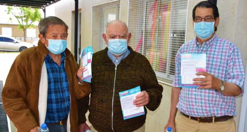 TRES LOMAS SIGUE VACUNANDO CONTRA COVID19