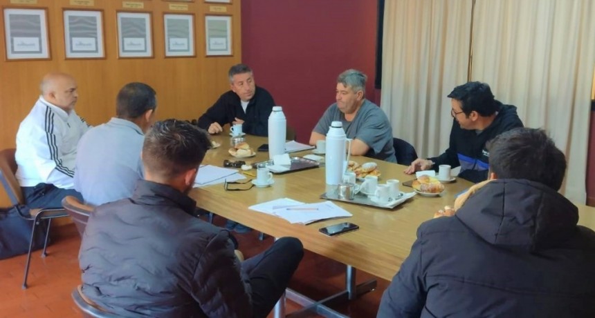 REUNIÓN DE DIRECTORES DE DEPORTES DE LA REGIÓN