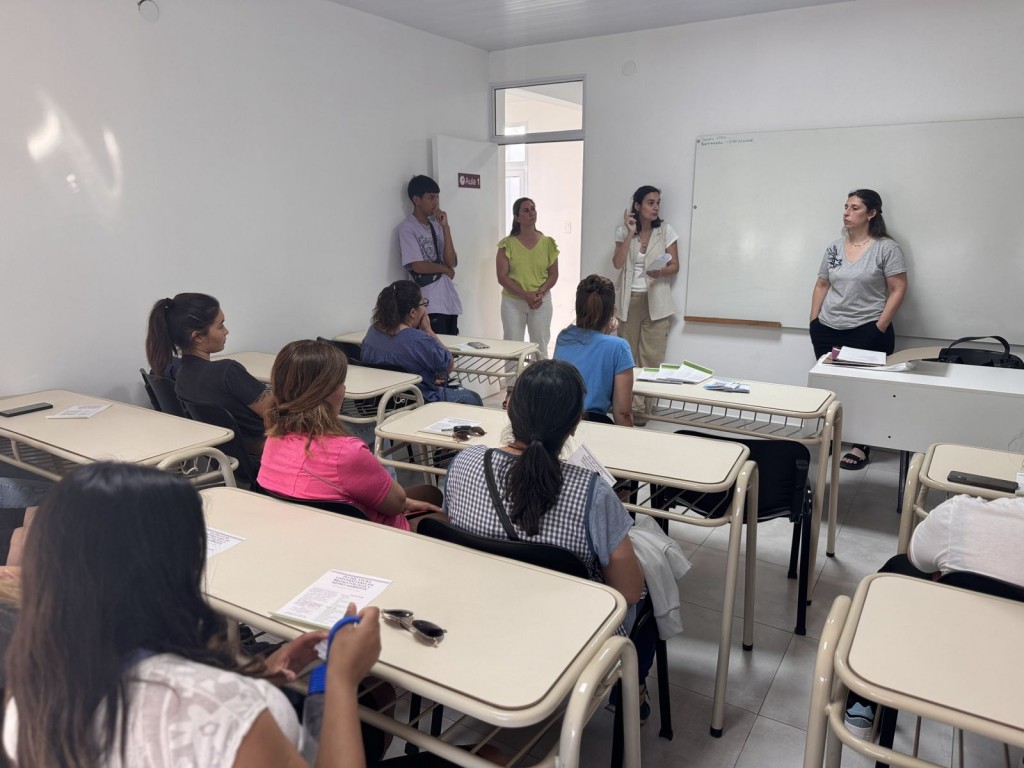 REUNIÓN INFORMATIVA SOBRE LA TECNICATURA UNIVERSITARIA EN BROMATOLOGÍA Y MEDIO AMBIENTE