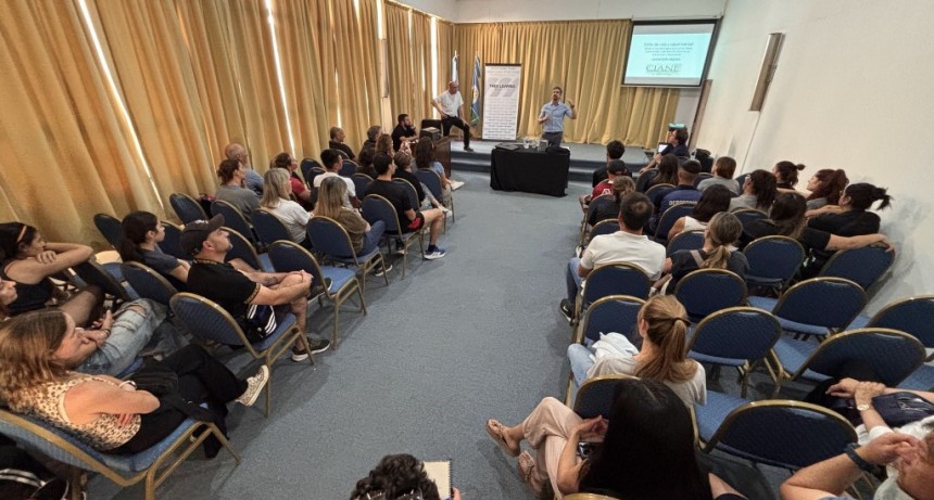 CHARLA SOBRE SALUD MENTAL Y DEPORTE