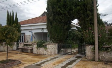 EL CONSEJO ESCOLAR TIENE AUTORIDADES: GILDA RODRIGUEZ SIGUE PRESIDIENDO EL CUERPO