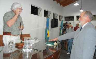 ASUMIERON LOS CONCEJALES. JORGE GARCIA PRESIDE EL CUERPO DELIBERATIVO.