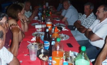 EL INTENDENTE COMPARTIO UNA CENA EN EL CLUB PEDRO MARÍA MORENO