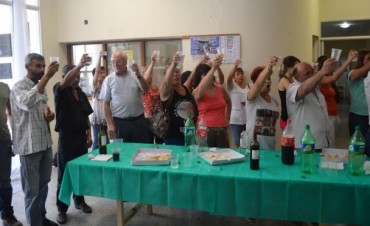 BRINDIS DE FIN DE AÑO EN LA MUNICIPALIDAD