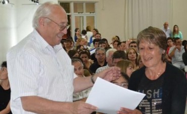 ENTREGARON MAS DE 60 ESCRITURAS