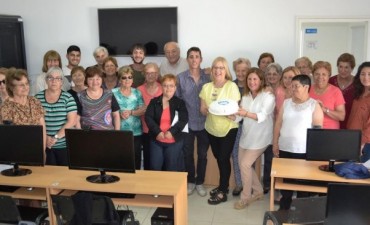 CLASES DE PC: EGRESO UN NUEVO GRUPO DE ALUMNOS MAYORES