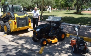 EL MUNICIPIO ADQUIRIO MODERNAS MAQUINARIAS 