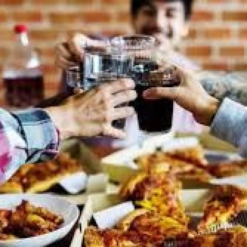 PROHIBEN ACTIVIDADES BAILABLES Y LA REUNION PARA LAS FIESTAS SERA HASTA 20 PERSONAS
