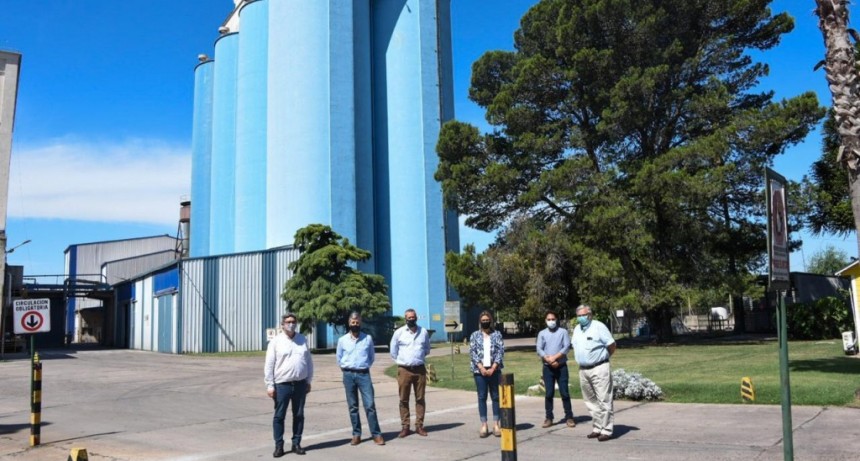 EL MINISTRO RODRÍGUEZ RECORRIÓ LA PLANTA DE LA ASOCIACIÓN DE COOPERATIVAS ARGENTINAS DE SAN NICOLÁS