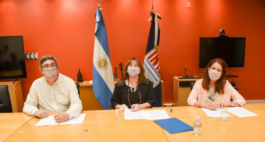 EL MDA FIRMÓ UN CONVENIO CON EL INTA Y LA FAUBA PARA EL DESARROLLO DE HÍBRIDOS DE MAÍZ ADAPTADOS A DISTINTOS ESCENARIOS PRODUCTIVOS DE LA PROVINCIA