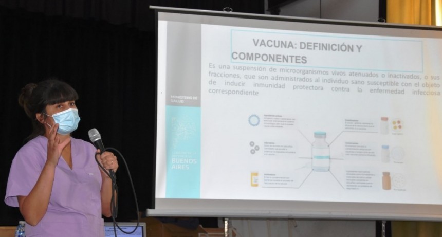 MÁS DE VEINTE SALLIQUELENSES PARTICIPARON EN EL CURSO DE VACUNADORES EVENTUALES DE COVID