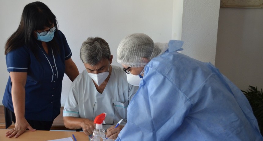 COMENZÓ LA VACUNACIÓN CONTRA EL COVID EN TRES LOMAS