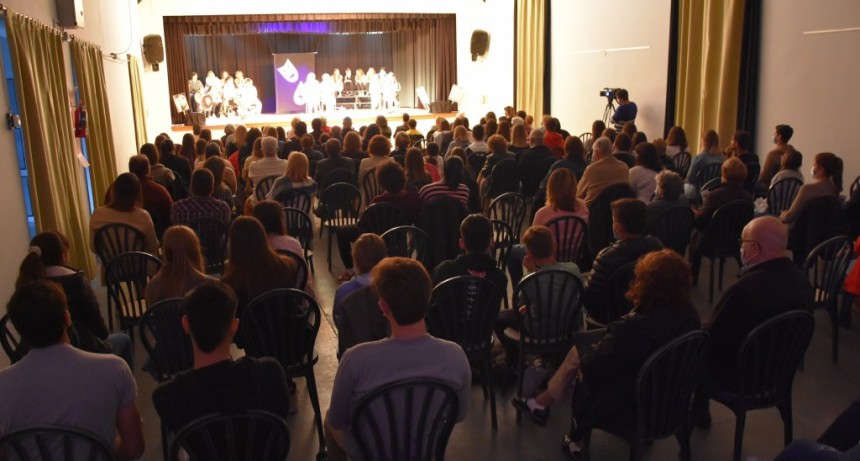 TEATRO EN EL CENTRO CULTURAL “VIEJA USINA”