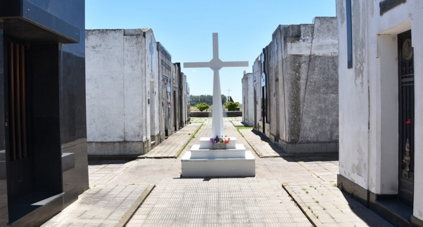 REFACCIONES EN EL CEMENTERIO LOCAL