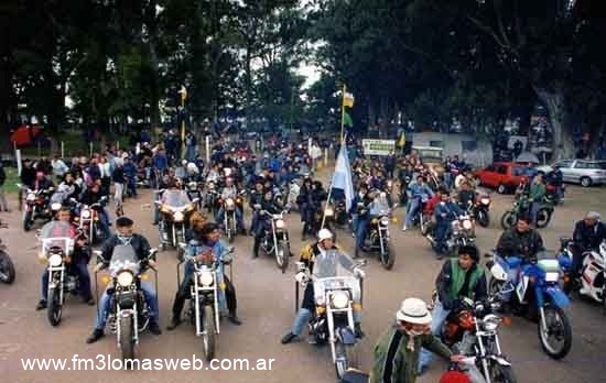 ENCUENTRO DE MOTOS EN TRES LOMAS