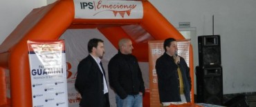 EL INTENDENTE ÁLVAREZ PARTICIPÓ DE LA KERMESE SOLIDARIA ORGANIZADA POR EL I.P.S.