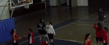 SE DICTA UNA NUEVA CLINICA DE BASQUET 