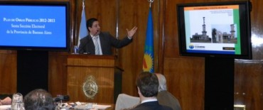 EL INTENDENTE ÁLVAREZ EXPUSO EL PLAN DE OBRAS ANTE EL MINISTRO DE VIDO