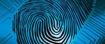 ROBAN 1000 PESOS EN UN COMERCIO. LA POLICIA LEVANTO HUELLAS IDENTIFICATORIAS.