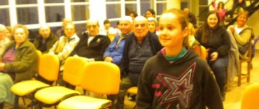   SE PREMIÓ A LOS GANADORES DEL CERTAMEN  PLÁSTICO LITERARIO 