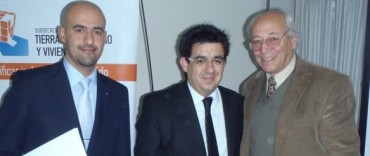 OTORGARON AL DISTRITO 25 VIVIENDAS DEL PLAN 