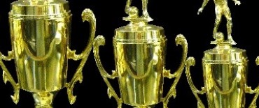 TRES PUNTEROS Y DOS ESCOLTAS A UN PUNTO EN EL CLAUSURA