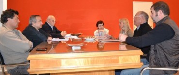 EL GREMIALISTA RICARDO RODRIGUEZ ASESORA AL MUNICIPIO PARA LA FORMACION DE COOPERATIVAS