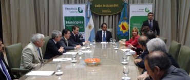 EL INTENDENTE COMPRO UNA MESA DE ANESTESIA