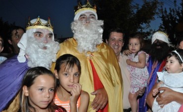 GRAN CANTIDAD DE NIÑOS RECIBIERON A LOS REYES MAGOS EN LAS LOCALIDADES DEL DISTRITO