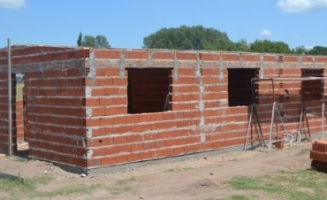 AVANZA LA CONSTRUCCION DE VIVIENDAS SOCIALES