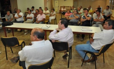EL INTENDENTE PARTICIPÓ DE LA PRESENTACIÓN DEL PROGRAMA MUNICIPAL “MEJORAMIENTO DE CAMINOS”