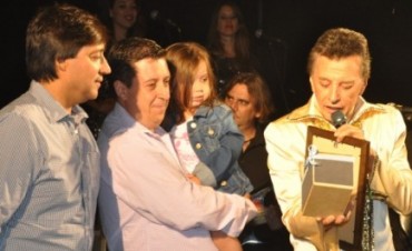 MÁS DE 10 MIL PERSONAS ACOMPAÑARON A 