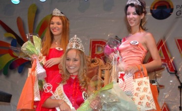 MÁS DE 15 MIL PERSONAS DISFRUTARON DE LA ÚLTIMA NOCHE DE CARNAVAL