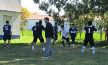 Deportivo 17 - ‘POCHO’ MOLINA CONFIRMO QUE CONTARA CON ALVAREZ Y DENIS