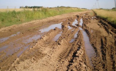 ENTRO EN VIGENCIA LA PROHIBICION PARA CIRCULAR POR LOS CAMINOS RURALES LOS DIAS DE LLUVIA