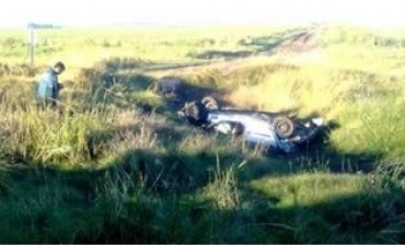 FALLECIO UN JOVEN EN UN VUELCO EN LA RUTA 33