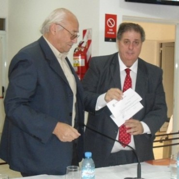 EL MINISTRO COLLIA SE COMPROMETIO A TRAER UN MAMOGRAFO