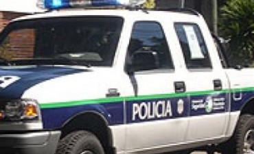 VARIOS ALLANAMIENTOS EN LA MADRUGADA. EL INTENDENTE Y EL COMISARIO BRINDAN UNA CONFERENCIA.