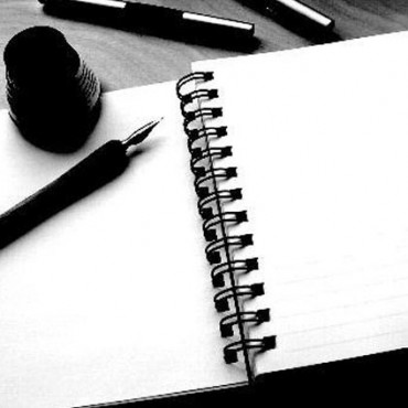 HOMENAJE A ESCRITORES LOCALES