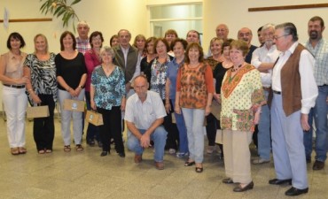 SE RECONOCIO A LOS ESCRITORES LOCALES