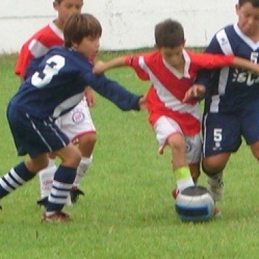 DIVISIONES INFERIORES - SE JUGARON VARIOS PARTIDOS DE LA QUINTA FECHA