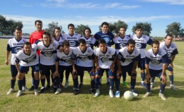 CAYERON DOS INVICTOS Y ROBERTS NO AFLOJA